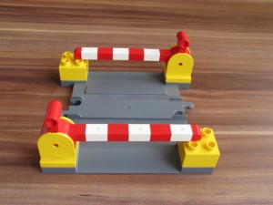 Lego Duplo Schienen Bahnübergang Grau Schranke